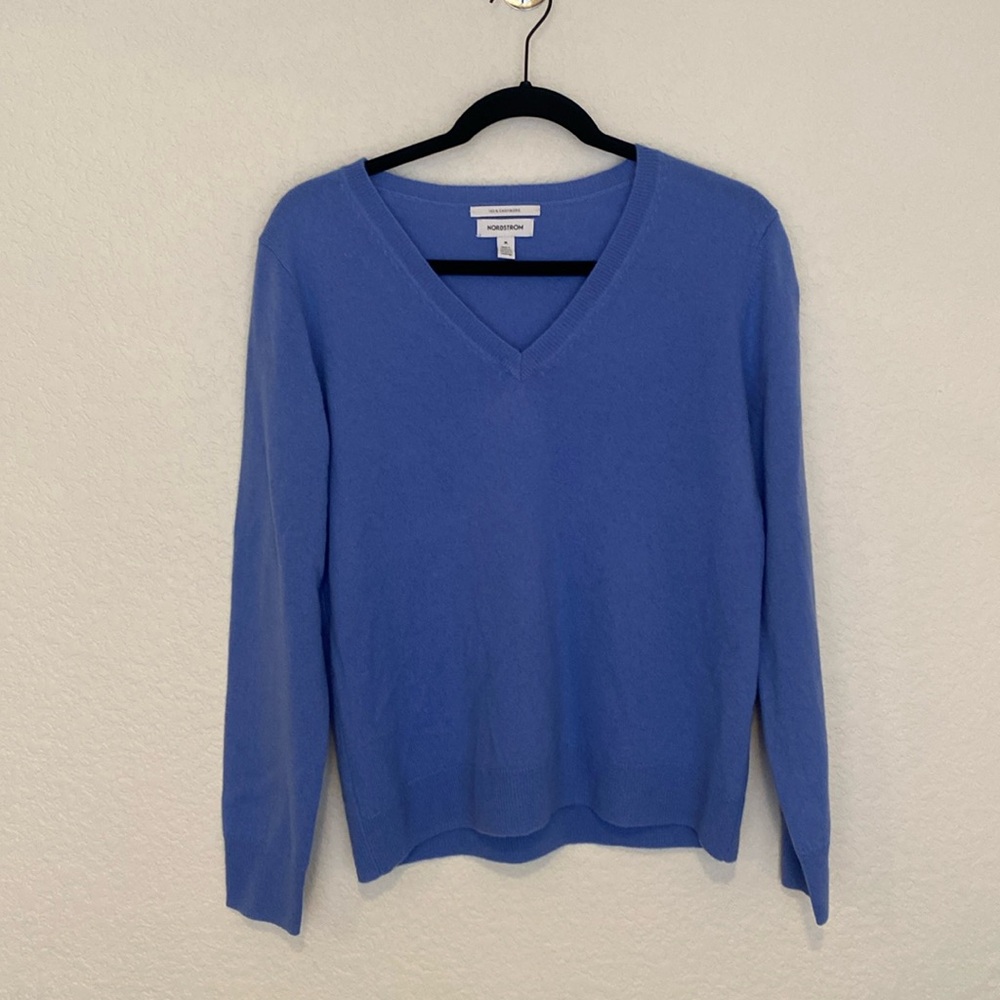 Nordstrom Womens 100% Cashmere V Neck Sweater
